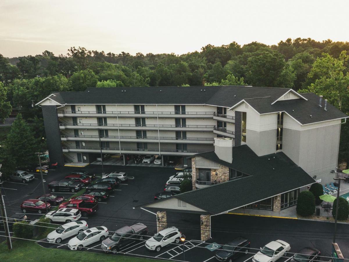 Twin Mountain Inn & Suites Pigeon Forge Exterior photo